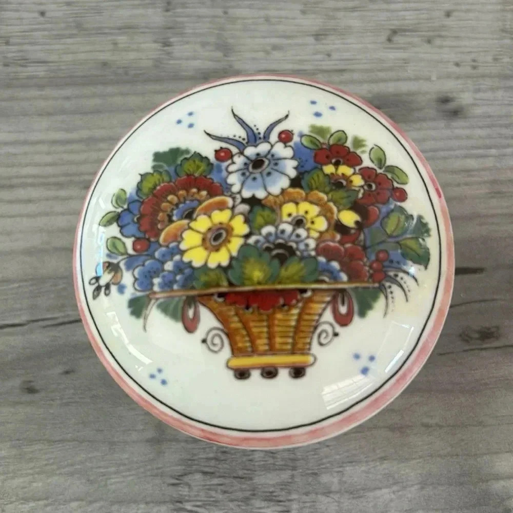 Delft Polychrome Hand painted Trinket Box